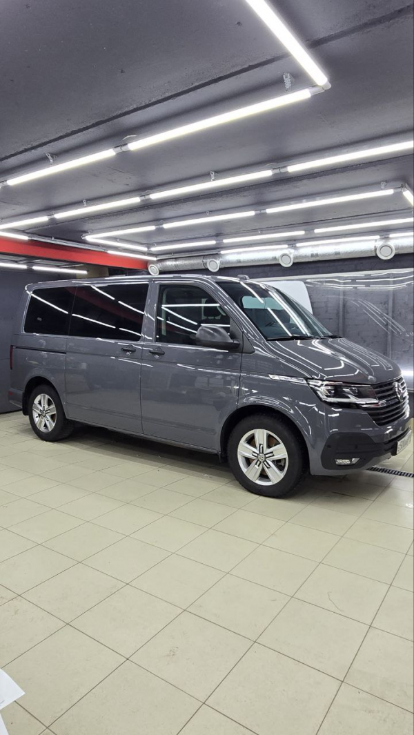 Оклейка бронепленкой и смена цвета volkswagen multivan